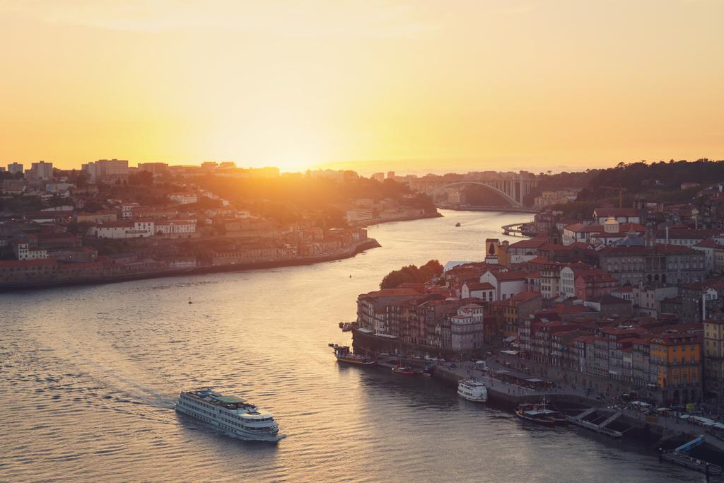 Apartamento Lm Ribeira OOporto Exteriör bild